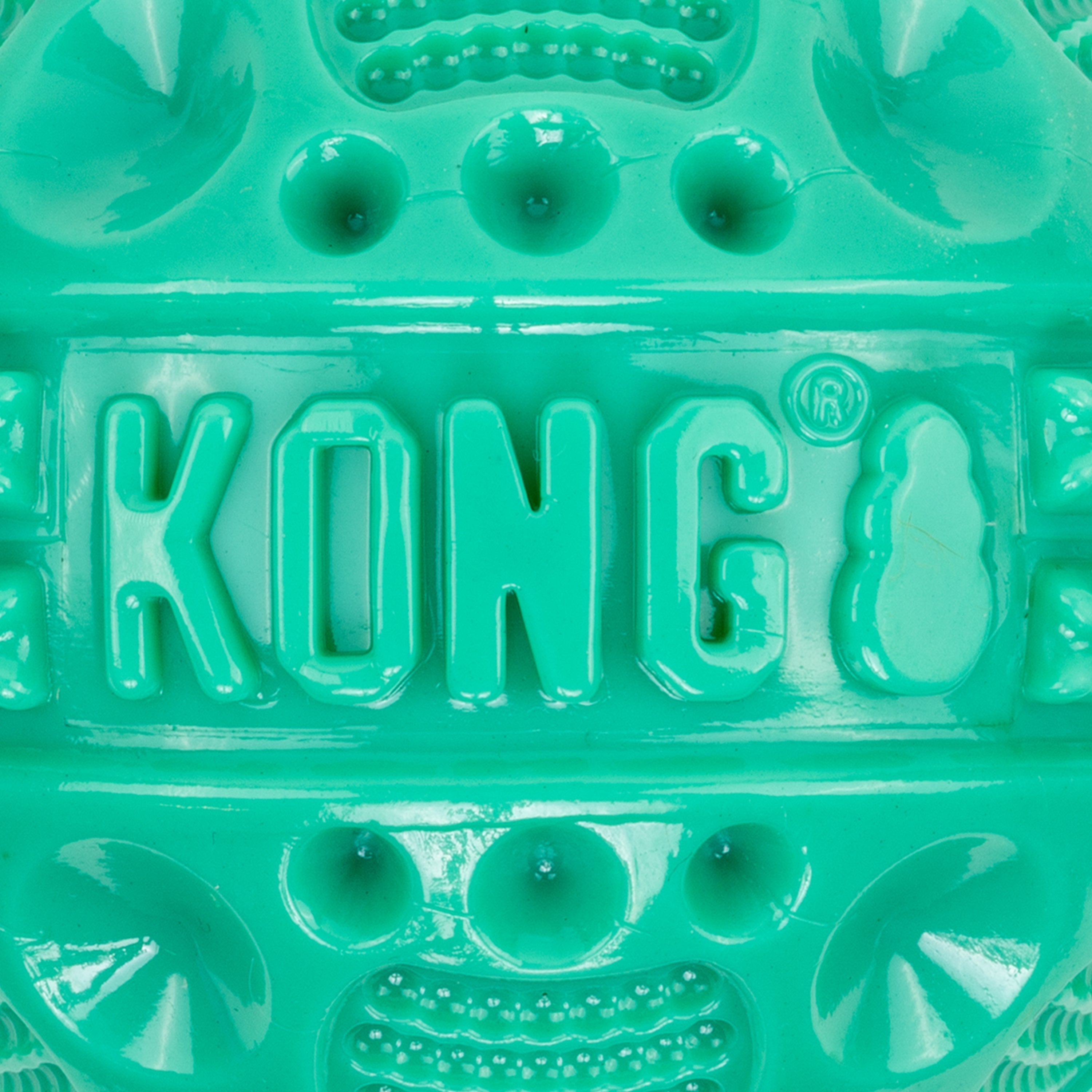 Detalle de textura de la KONG CoreStrength Ball verde