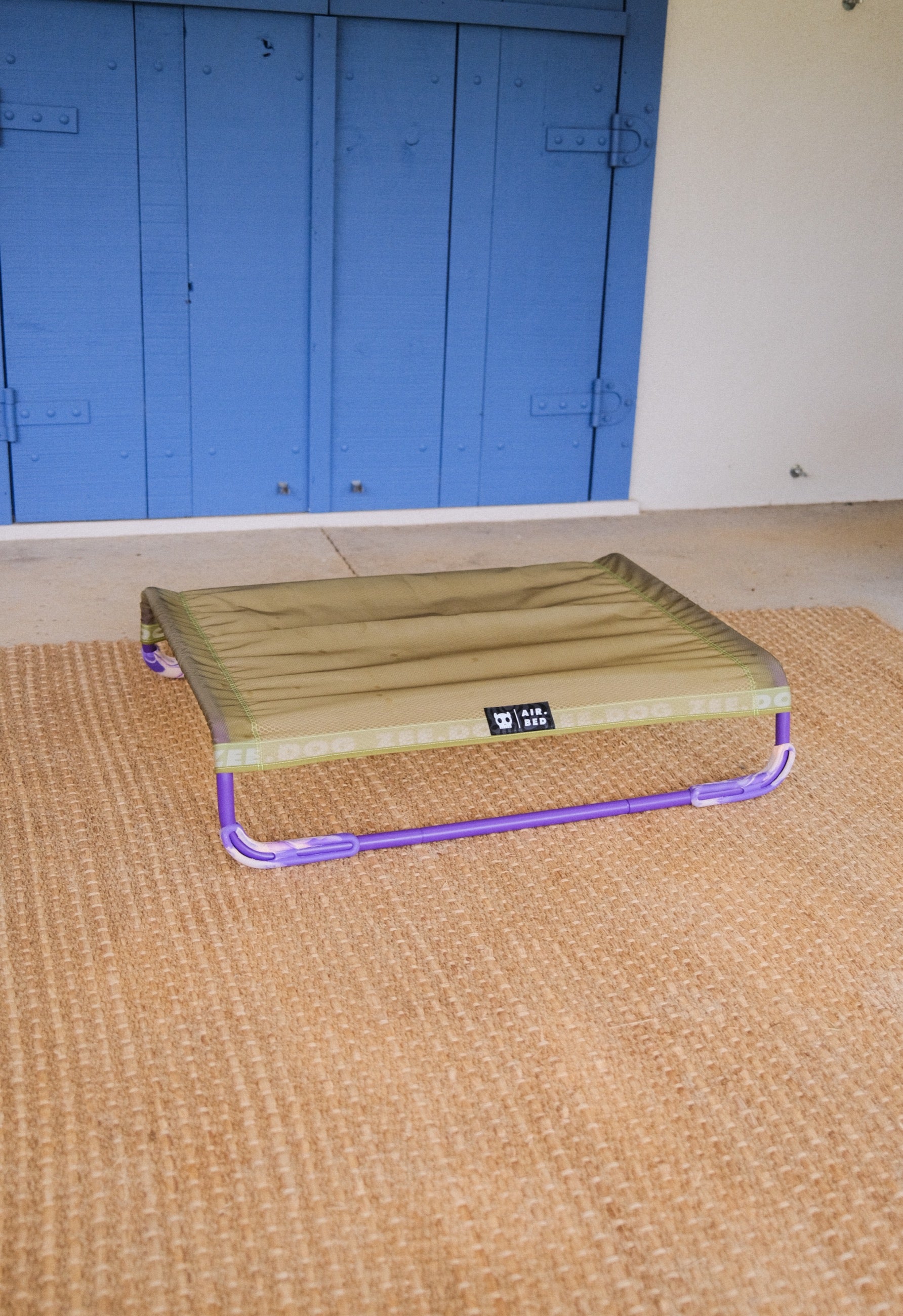 Cama Elevada Air.Bed para Perros – Verde (Green) | Zee.Dog