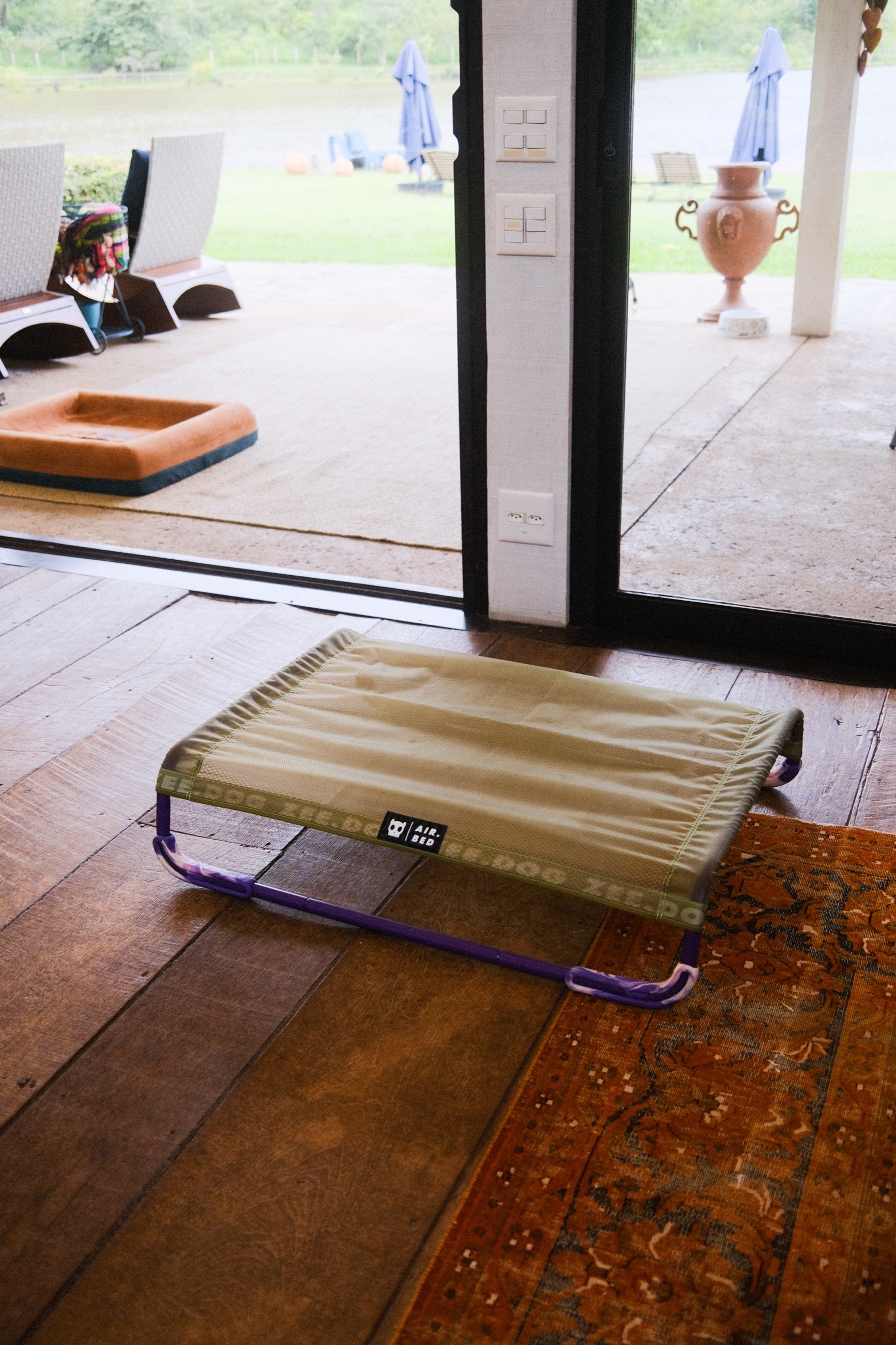 Cama Elevada Air.Bed para Perros – Verde (Green) | Zee.Dog