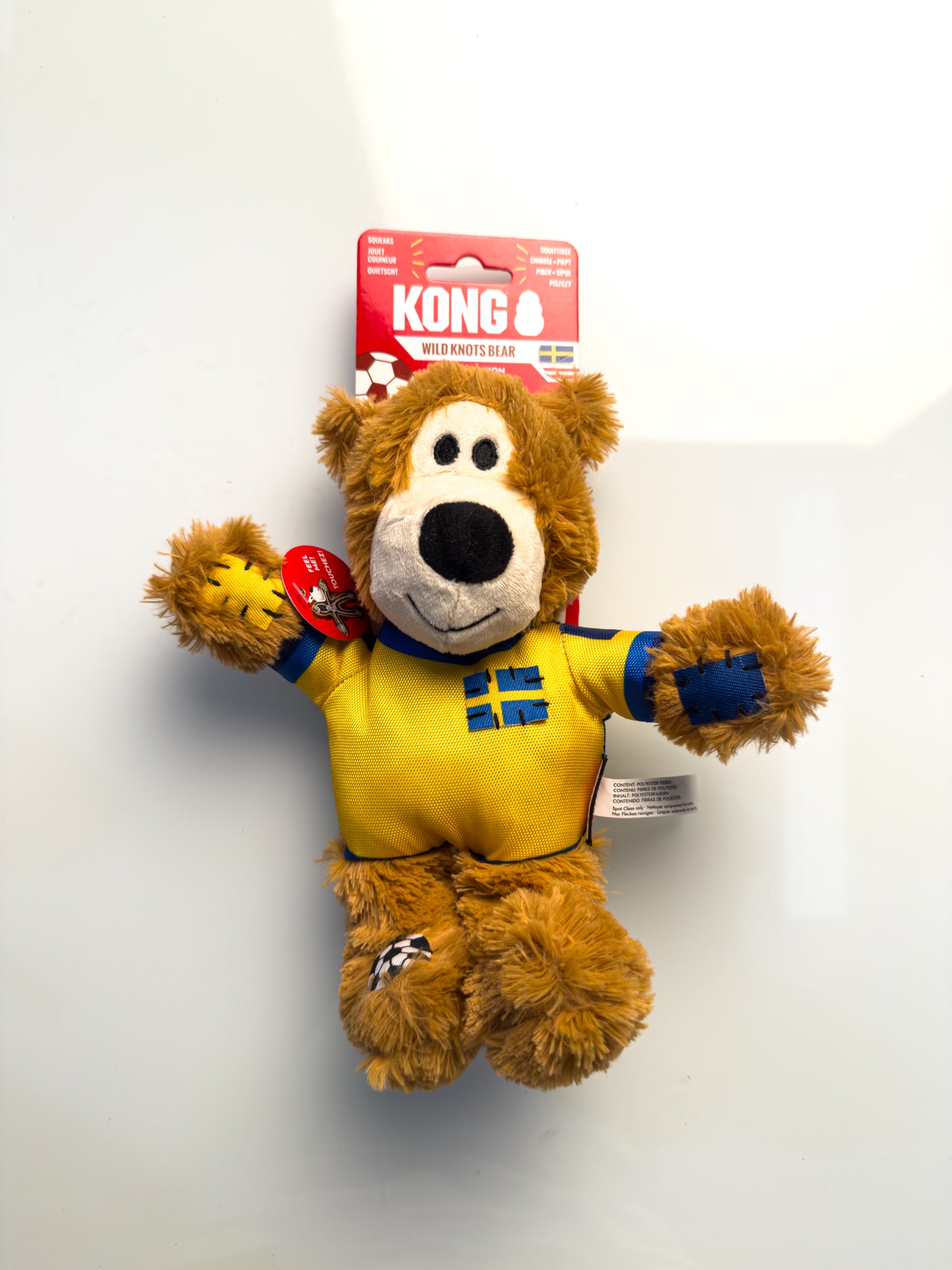 Peluche Kong Wild Knots Sport Suecia Bear - Edición Limitada Mundial 2026 | Kong®