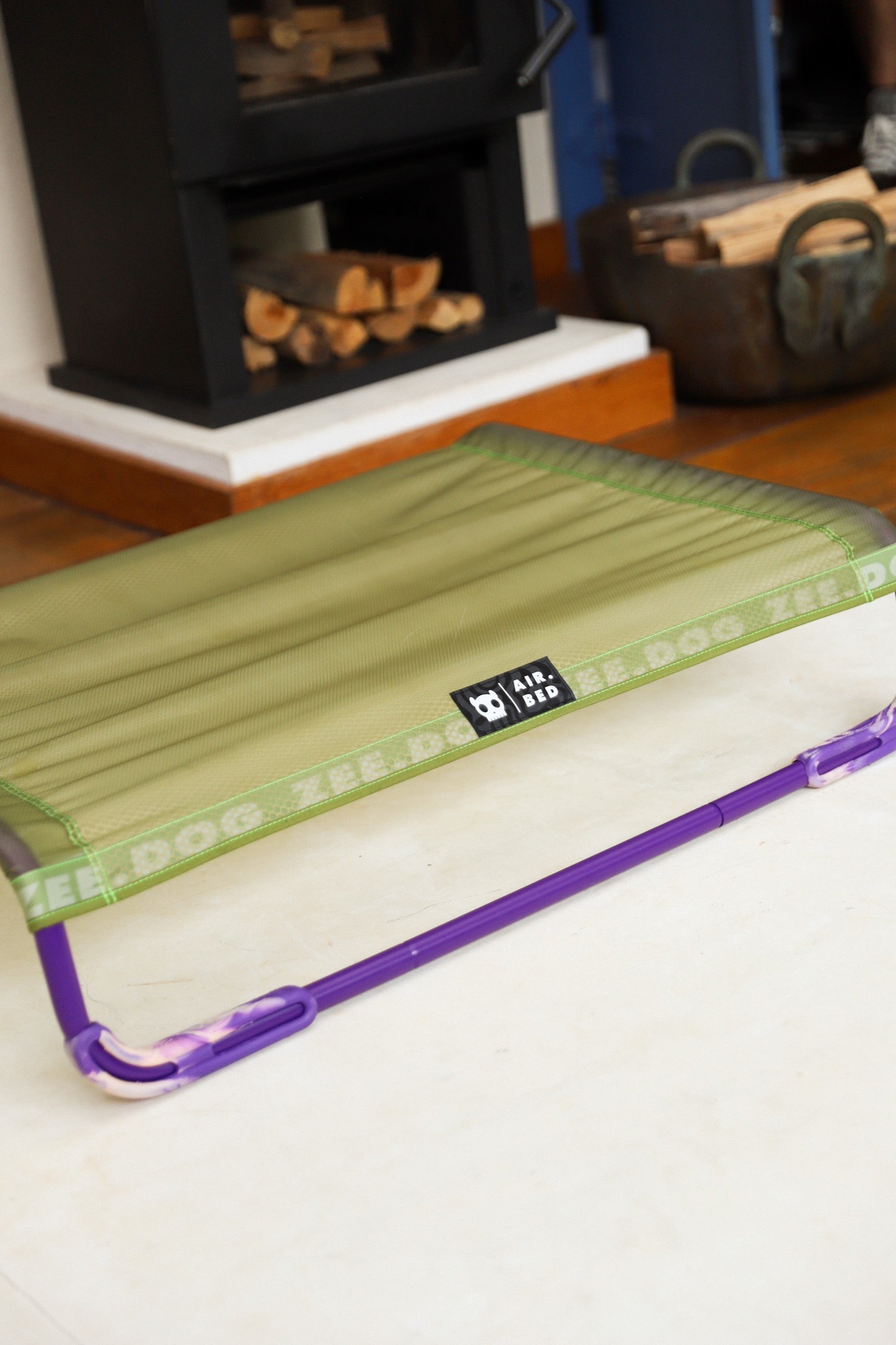 Cama Elevada Air.Bed para Perros – Verde (Green) | Zee.Dog