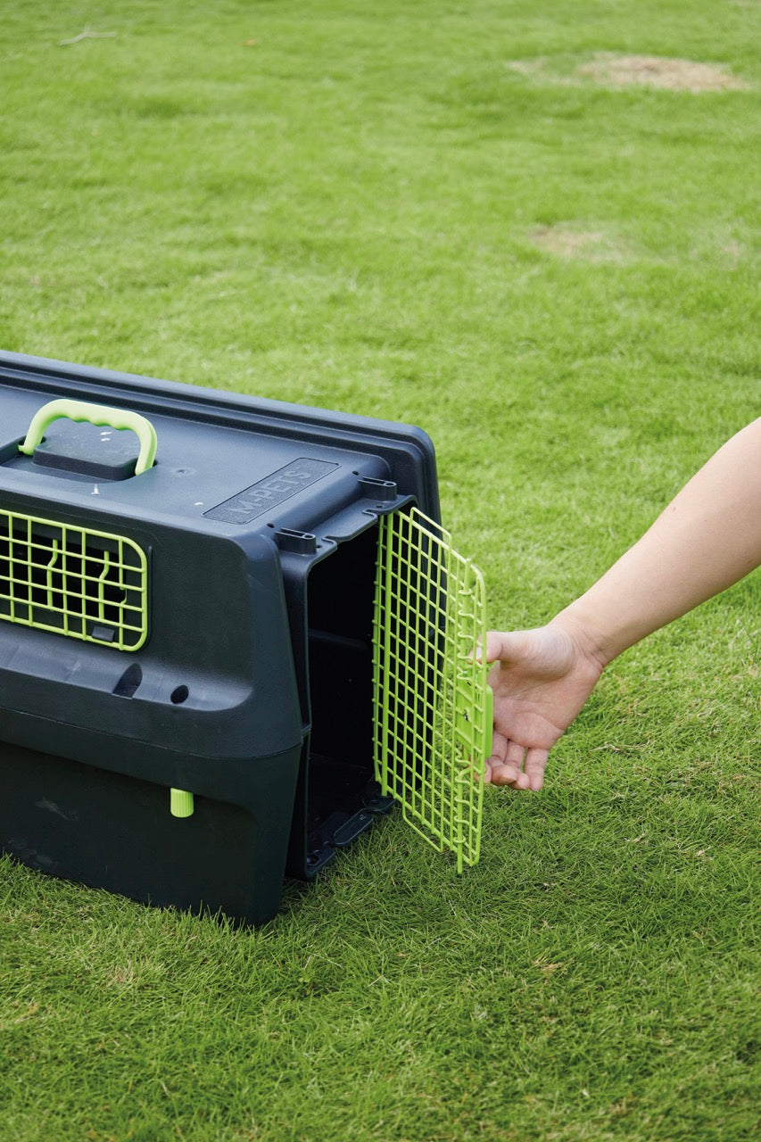 Transportadora PREMIUM ECO TREK para Perros - Negra con Rejillas Metálicas (Black & Green) | M-PETS