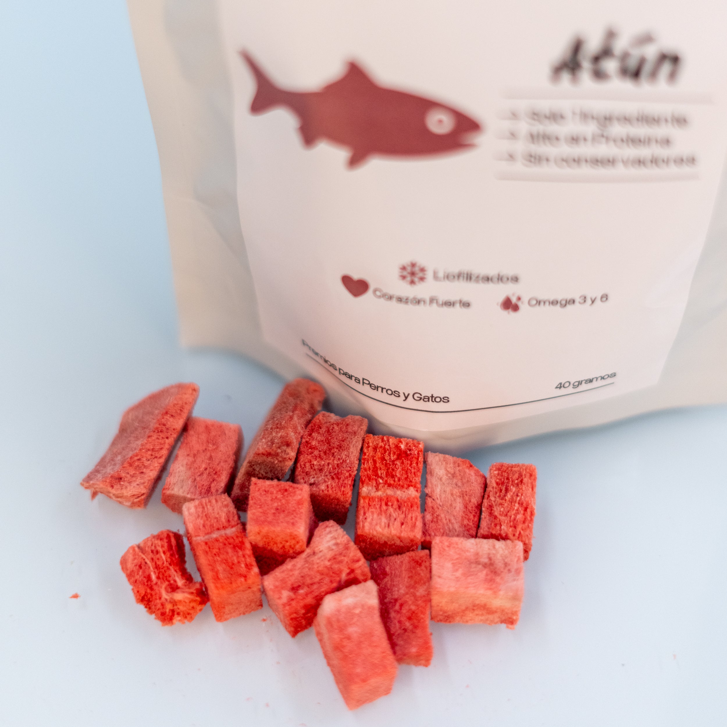 Cubos de Atún Liofilizado para Perros y Gatos - Alta Proteína y Energía Sostenida | Nardos Vida de Perro