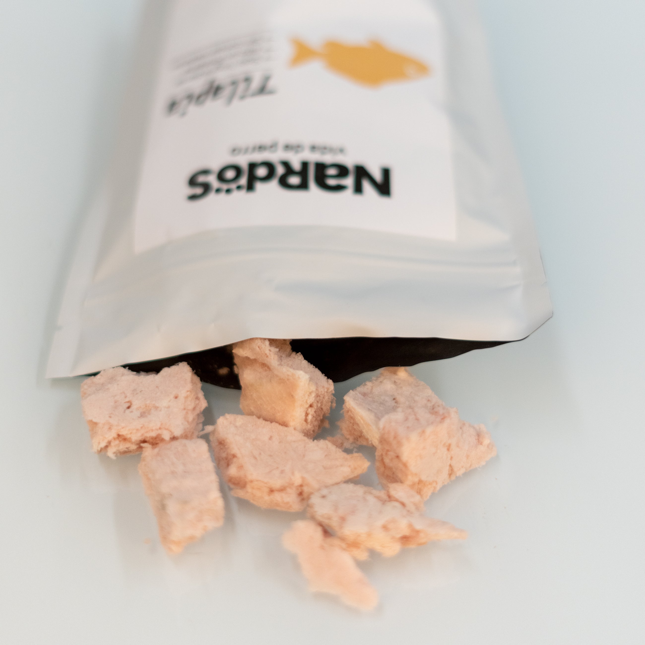 Tilapia Liofilizada para Perros y Gatos - Digestión Suave e Hipoalergénica | Nardos Vida de Perro