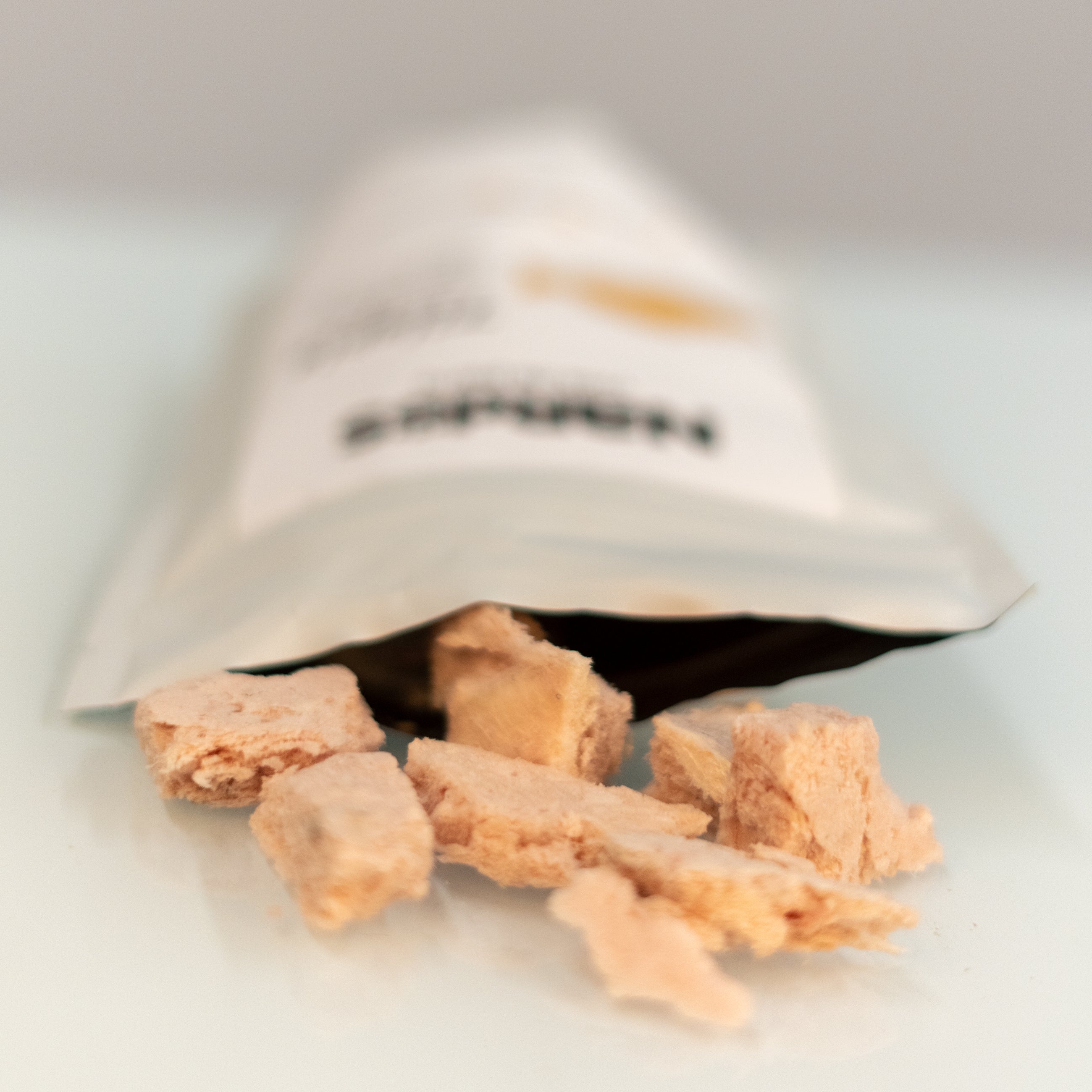 Tilapia Liofilizada para Perros y Gatos - Digestión Suave e Hipoalergénica | Nardos Vida de Perro