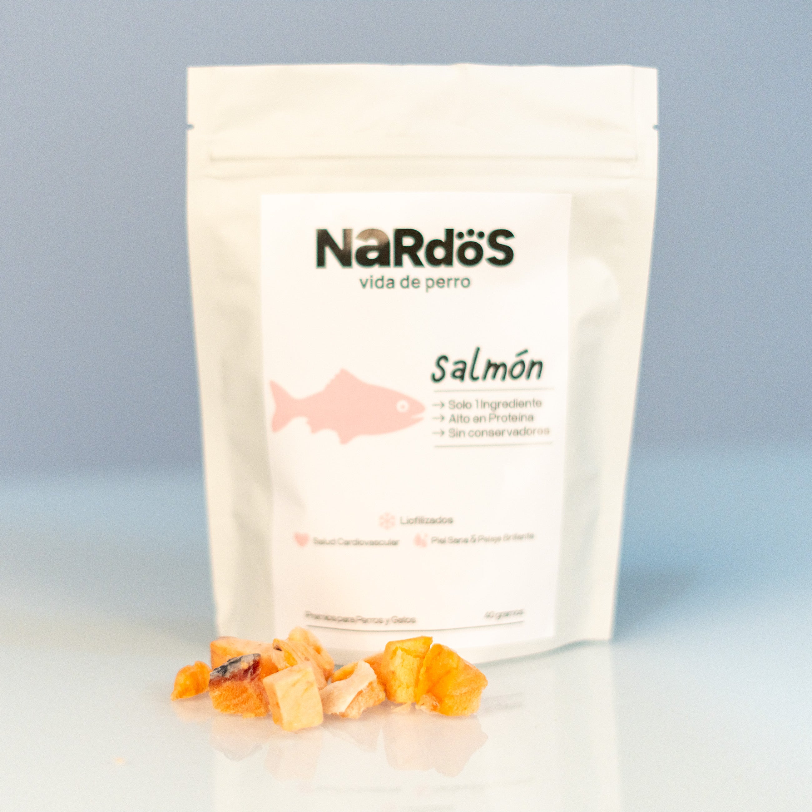 Salmón Liofilizado para Perros y Gatos – Omega-3, Piel Sana y Salud Cardiovascular | Nardos Vida de Perro