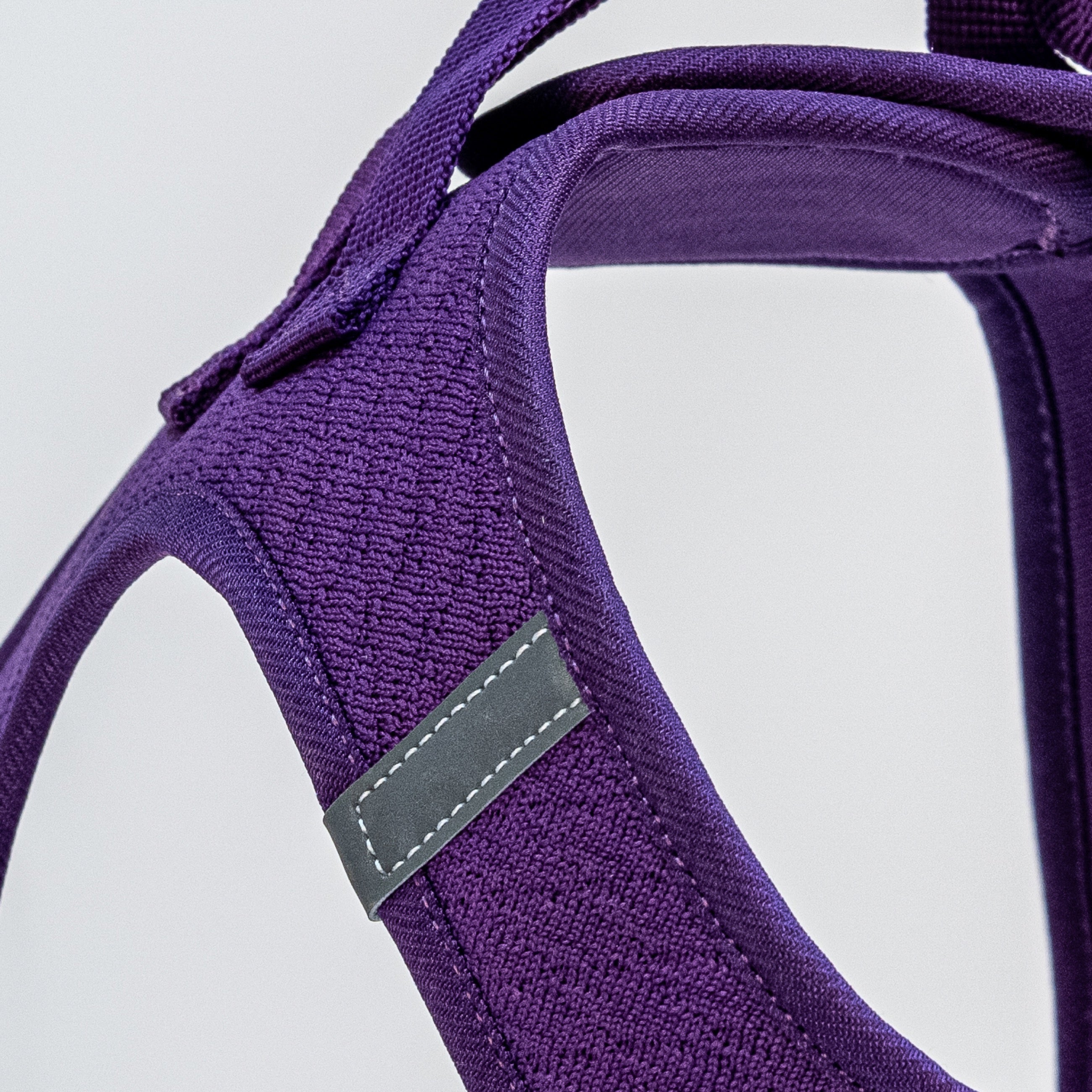 Pechera Sierra CloudVest Morado Índigo banda reflejante