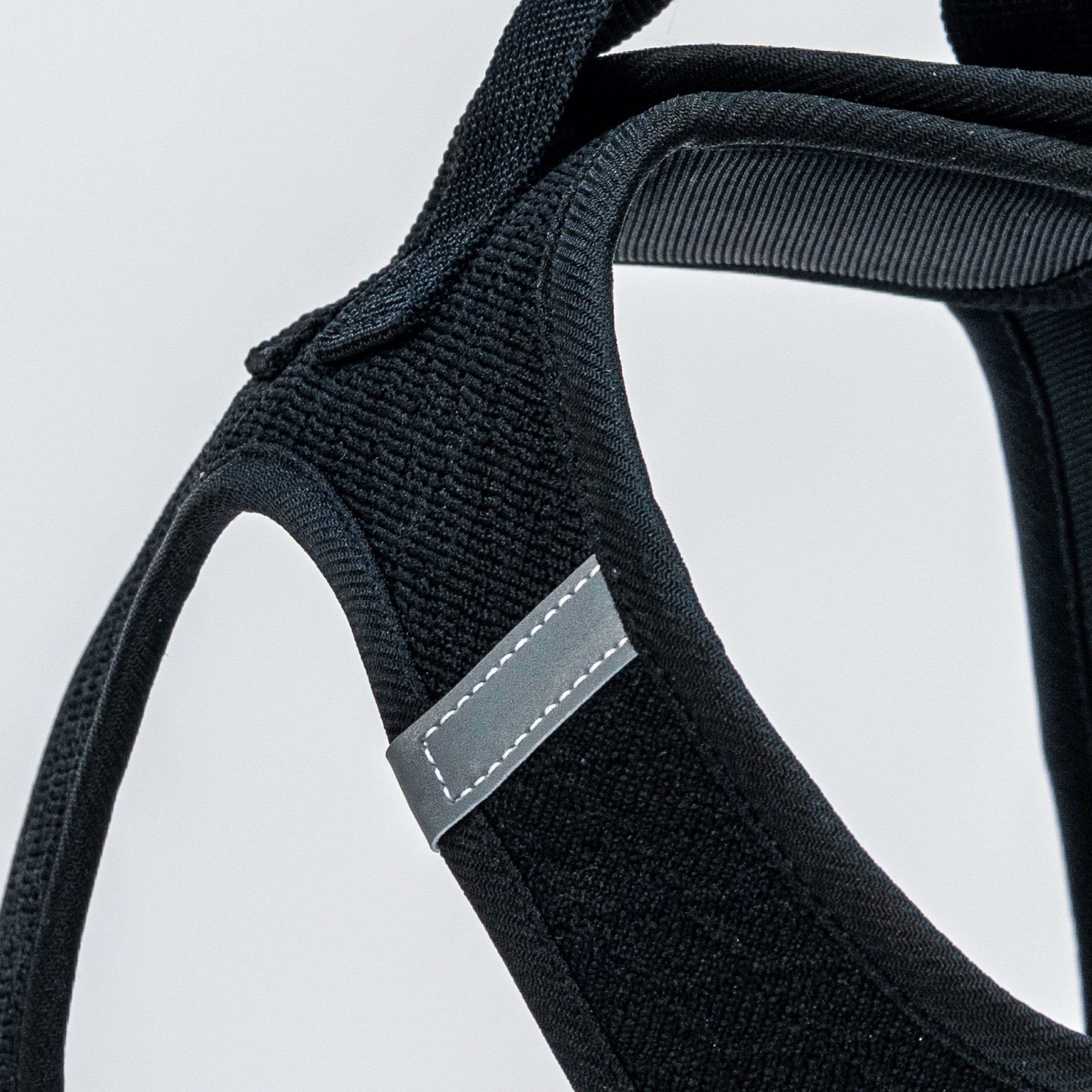 Pechera Sierra CloudVest Negro Carbón banda reflejante