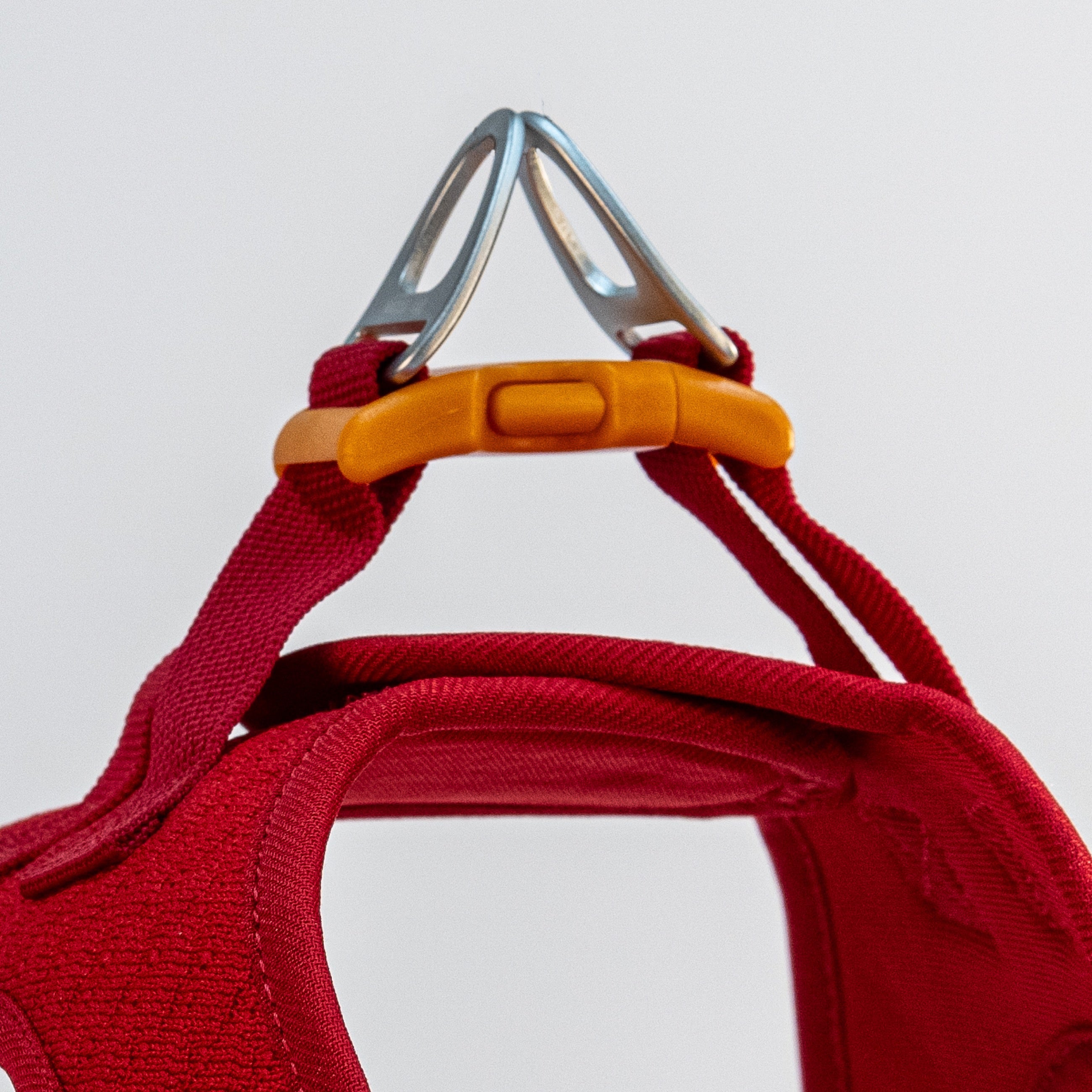 Pechera Sierra CloudVest Rojo Coral conexiones de seguridad y anillos D