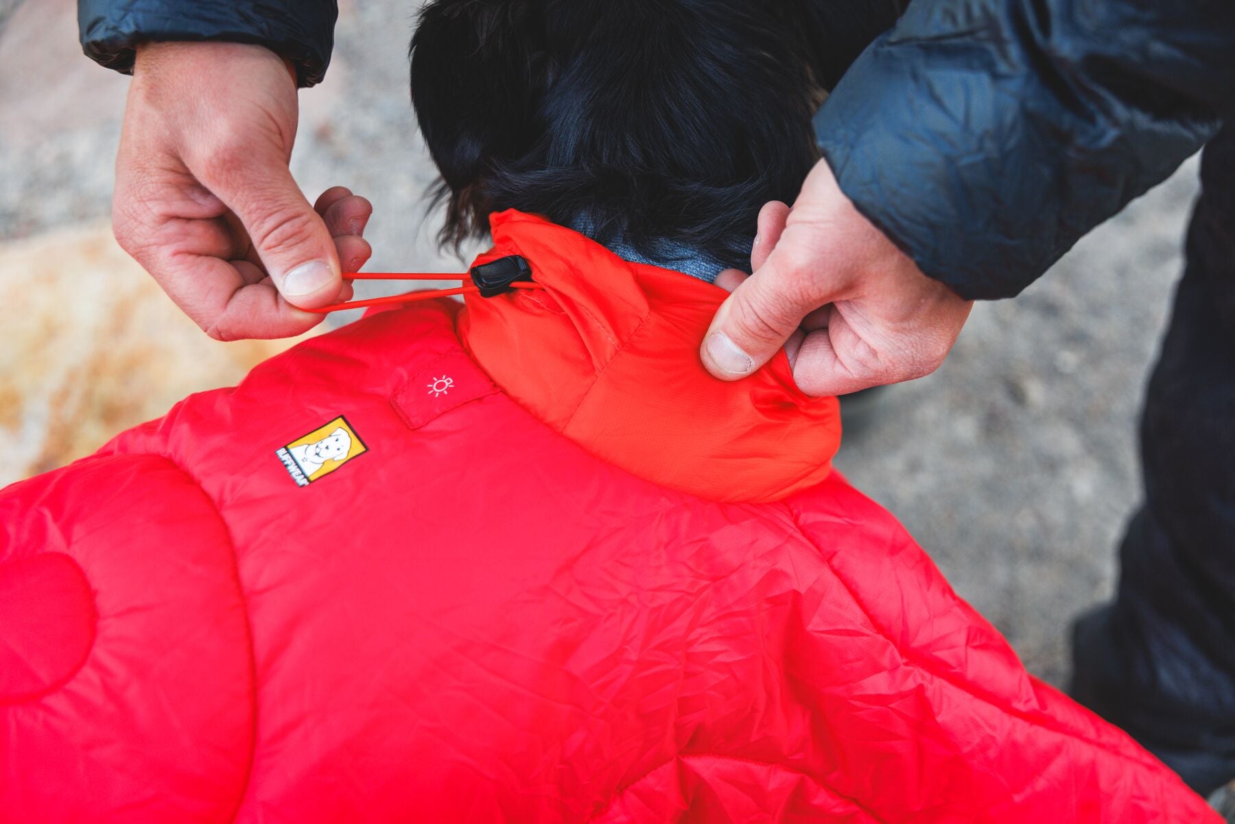 Poncho para Dormir Palisades™ Sleep Poncho en Rojo Grosella (Red Currant) | Ruffwear