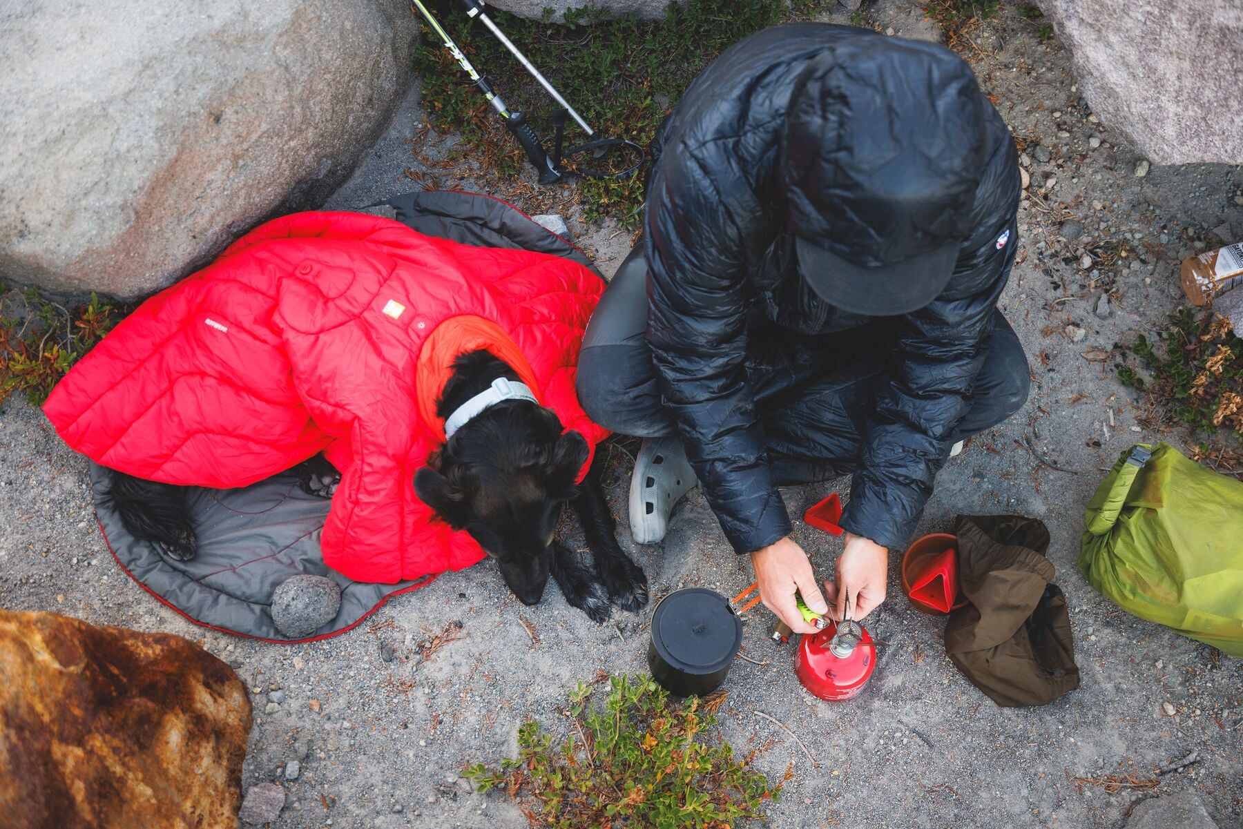 Poncho para Dormir Palisades™ Sleep Poncho en Rojo Grosella (Red Currant) | Ruffwear