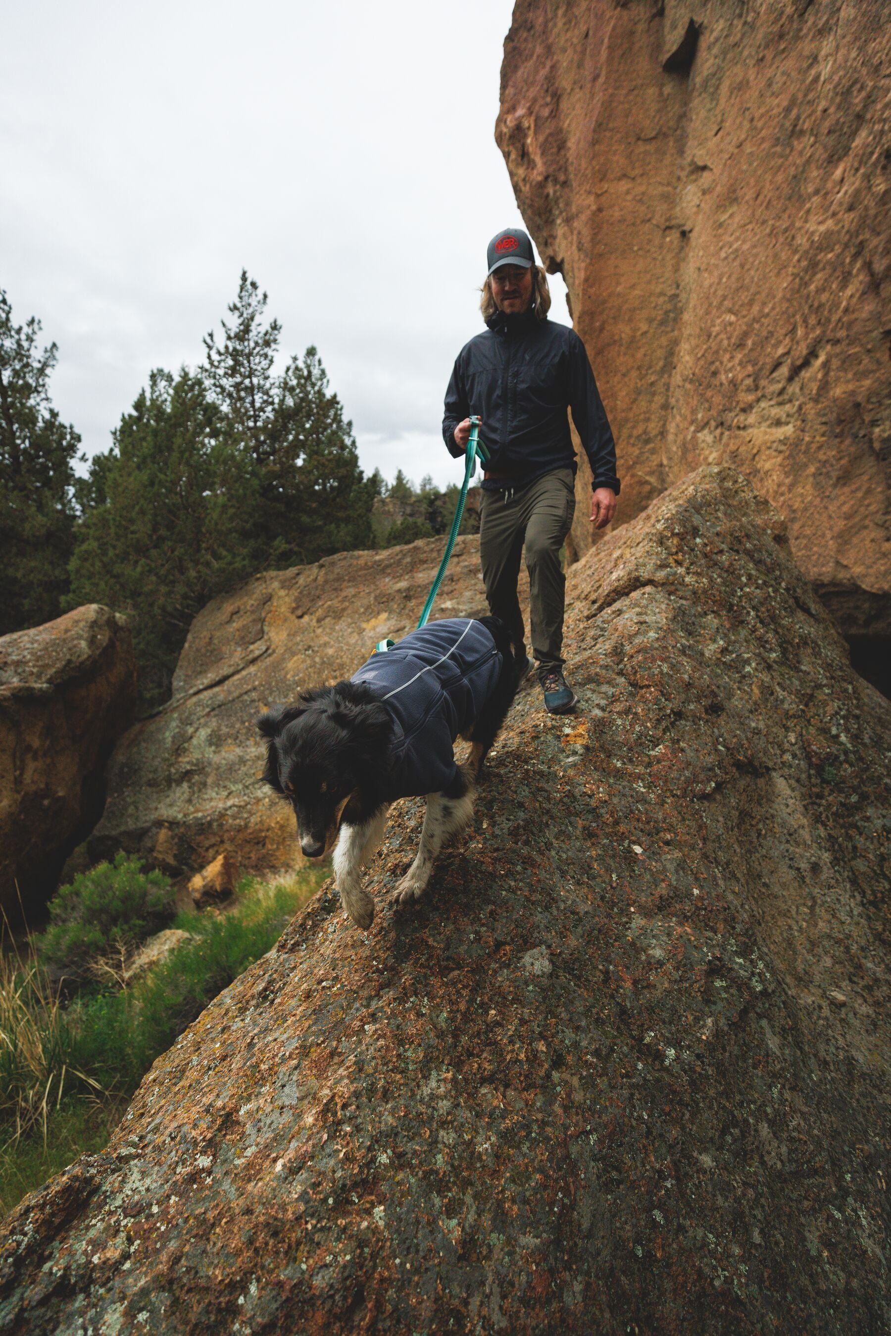 Climate Changer™ Suéter de Felpa Polar para Perros - Gris Basalto (Basalt Gray) | Ruffwear