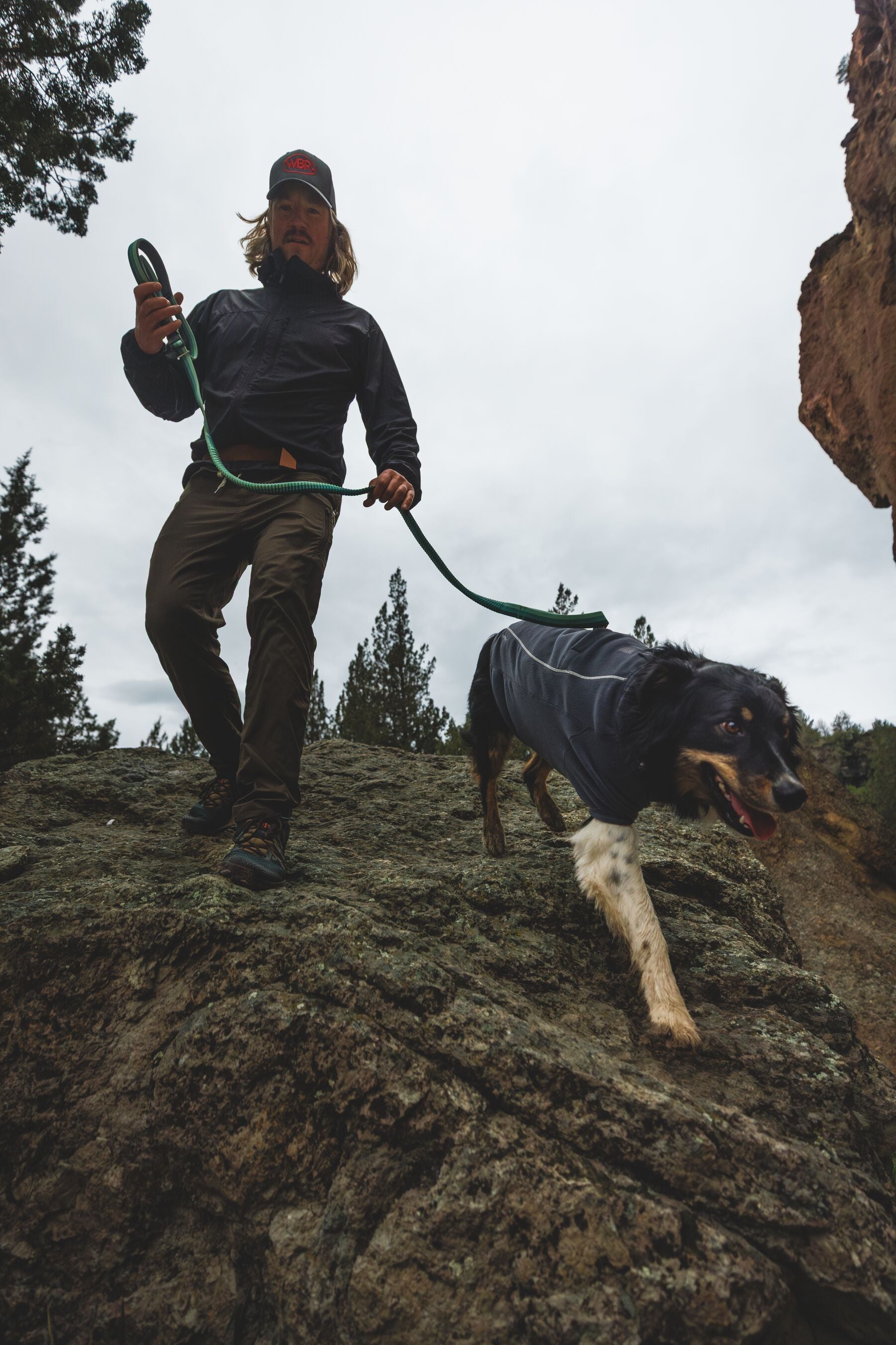 Climate Changer™ Suéter de Felpa Polar para Perros - Gris Basalto (Basalt Gray) | Ruffwear