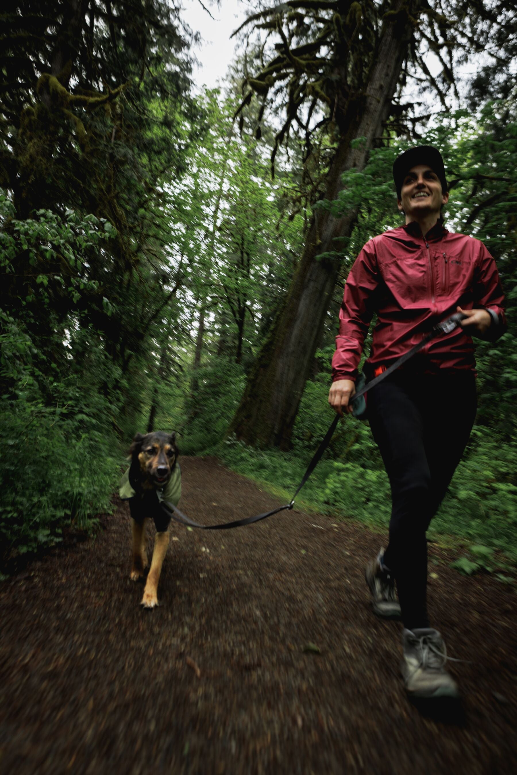 Impermeable Sun Shower™ Coverall (Overall) para Perros - Cobertura Completa y Mangas StormSleeves™ - Verde (Campfire Green) & Azul (Aurora Teal) | Ruffwear®