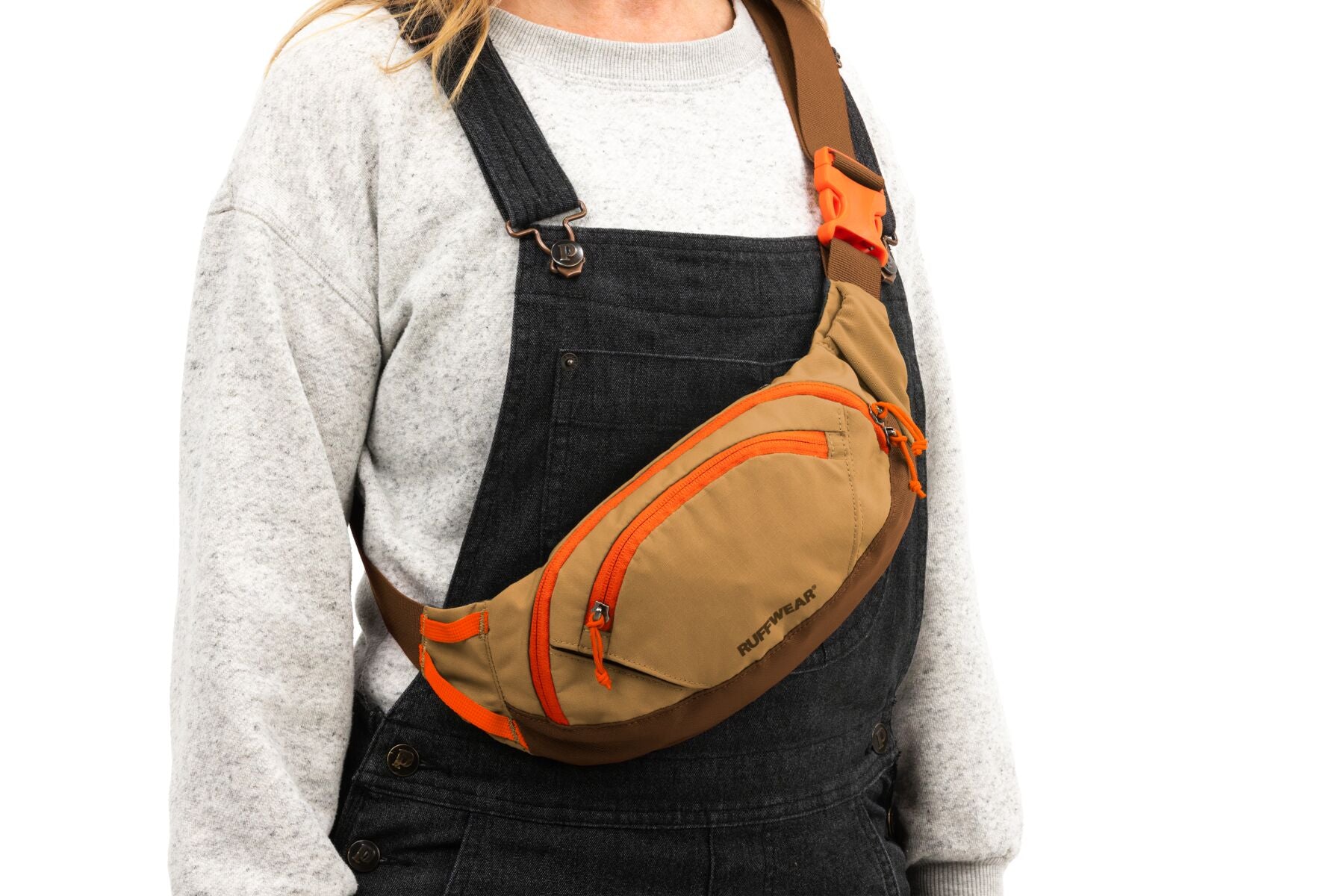 Home Trail® Hip Pack Café Oso (Brown Bear) de Ruffwear - Cangurera para Humanos con Perros