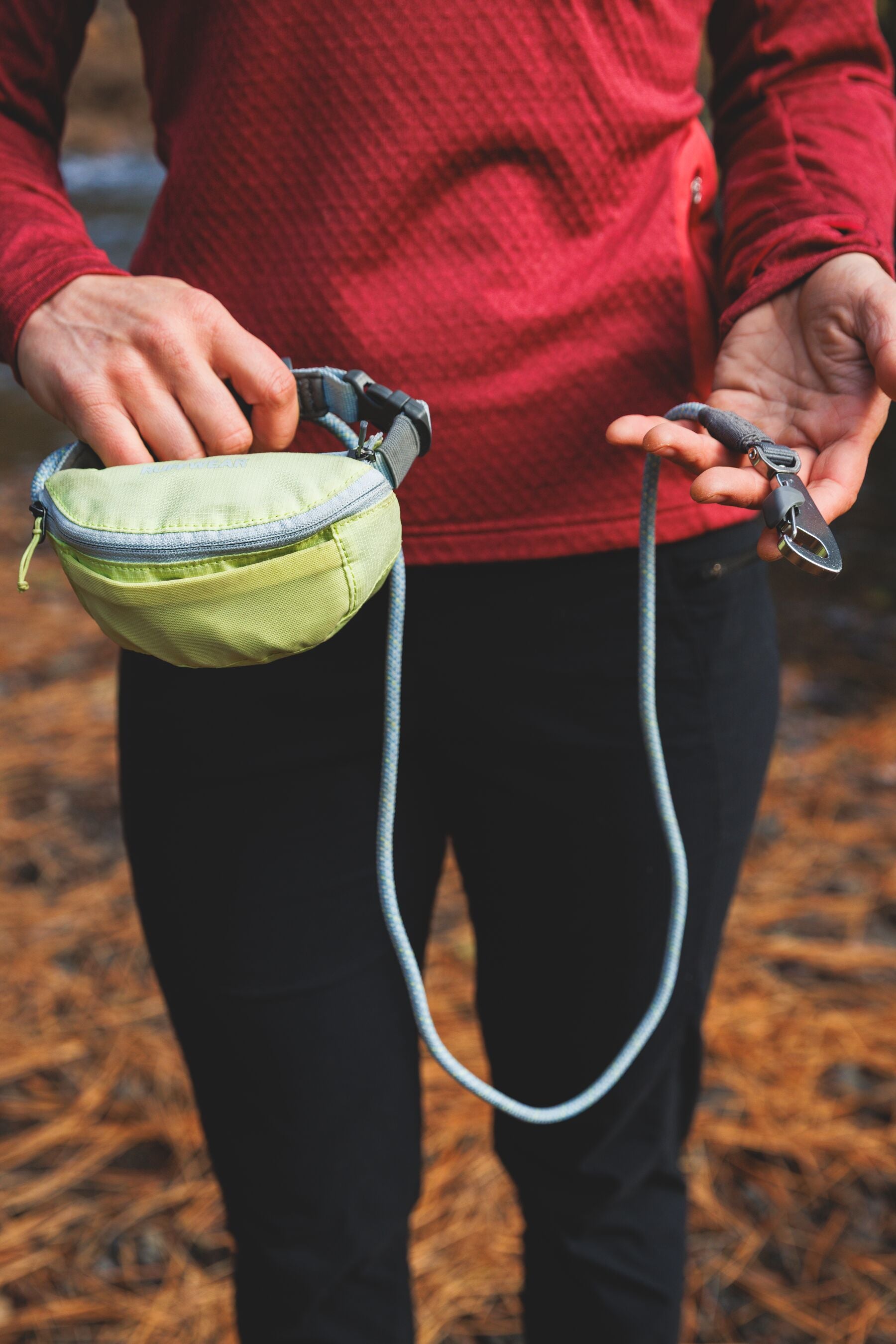 Hitch Hiker® Correa Larga Ajustable en Rojo Grosella (Red Currant) con Sistema de Bloqueo y Manos Libres - Ruffwear