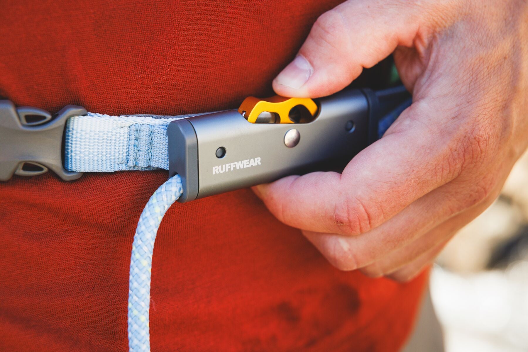 Hitch Hiker® Correa Larga Ajustable en Rojo Grosella (Red Currant) con Sistema de Bloqueo y Manos Libres - Ruffwear