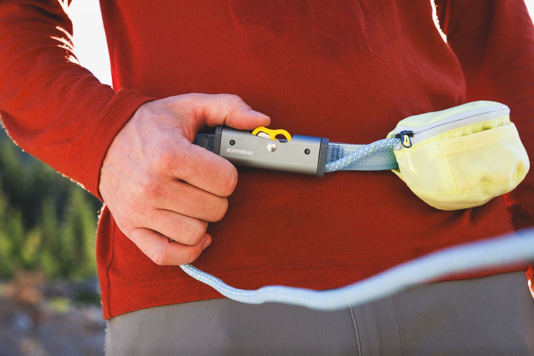 Hitch Hiker® Correa Larga Ajustable en Rojo Grosella (Red Currant) con Sistema de Bloqueo y Manos Libres - Ruffwear