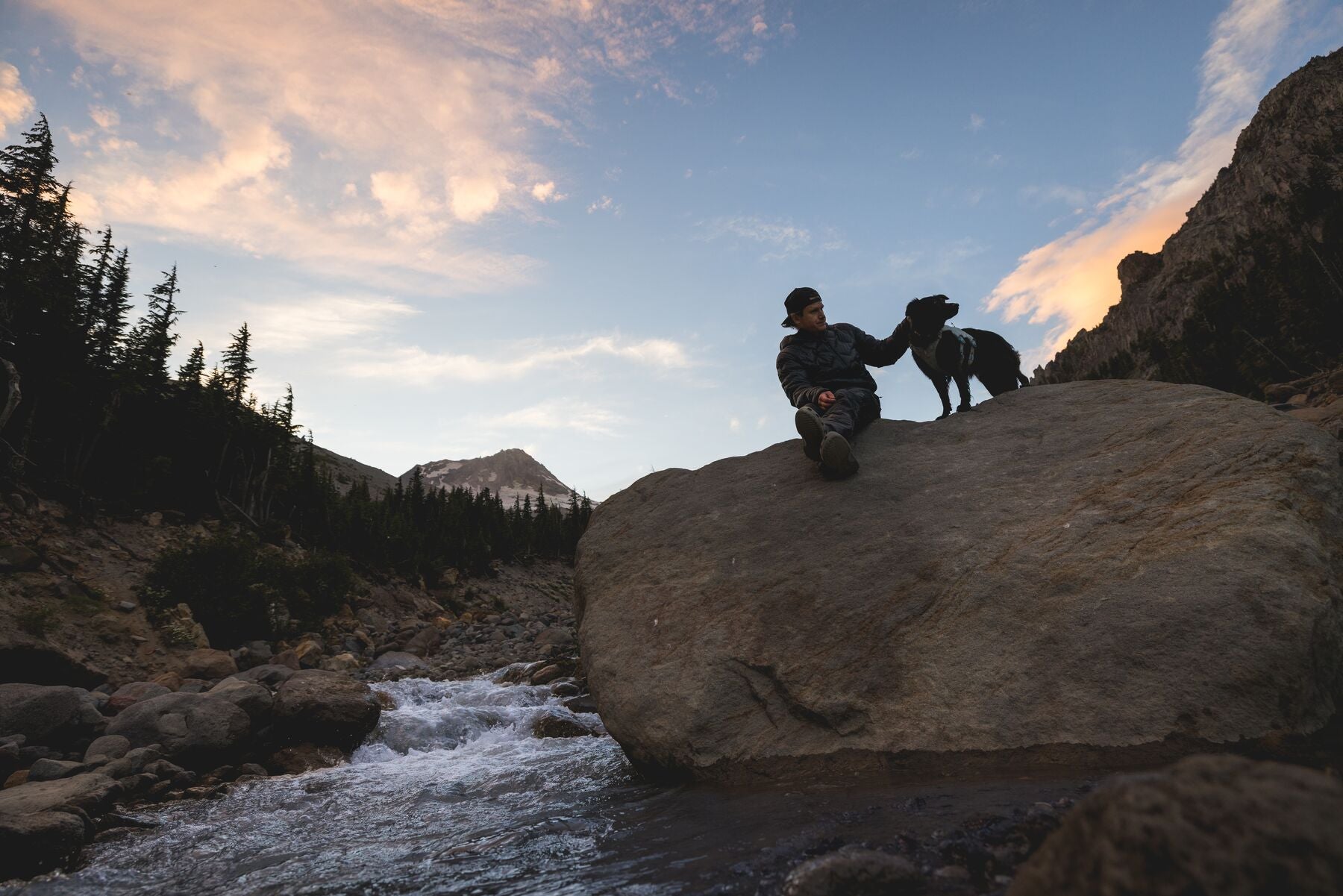 Alforja 2 en 1 de Hidratación & Pechera Palisades™ Pack en Azul Glacial (Glacier Lake) | Ruffwear