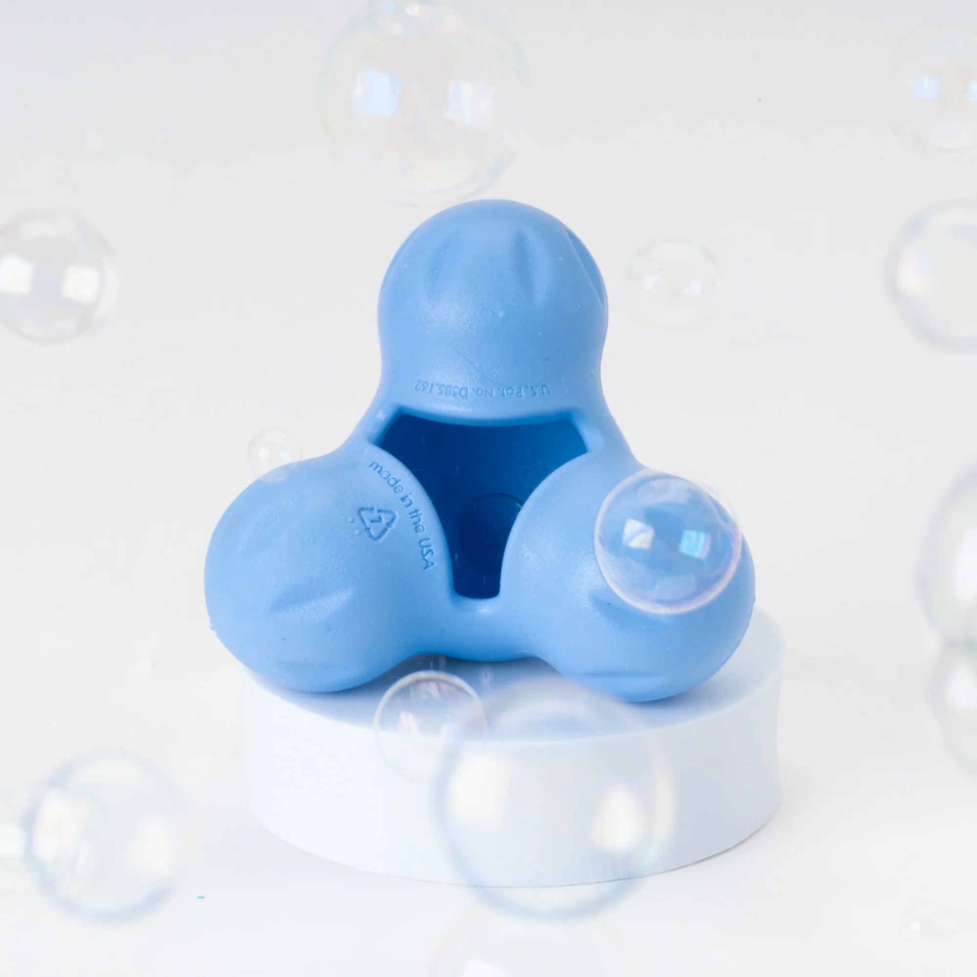 TUX de West Paw® color Lavanda Edición Limitada (Periwinkle) – Juguete Dispensador de Premios para Perros