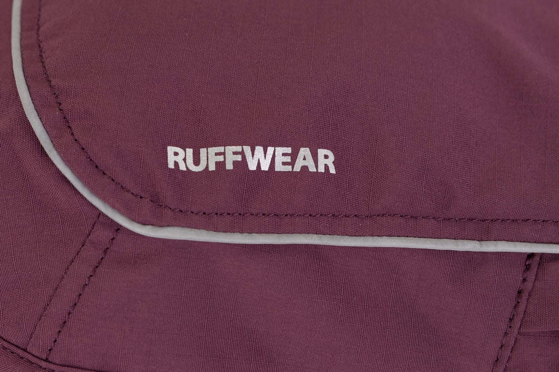 2 en 1 Abrigo Overcoat Fuse con Pechera Integrada en Púrpura (Purple Rain) de Ruffwear